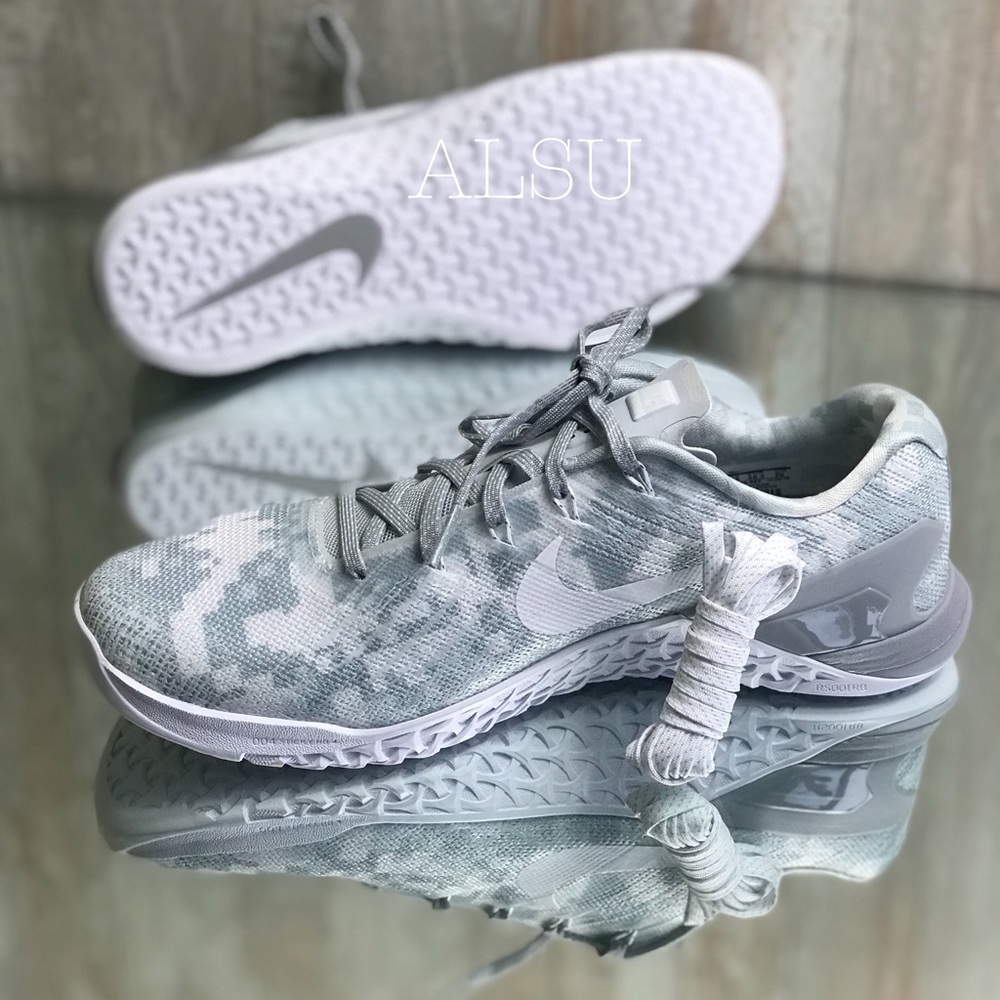 NWT Nike Metcon 3 AMP Wolf Grey W AUTHENTIC - Picture 5 of 7